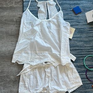 In bloom by jonquil 2 piece white set small